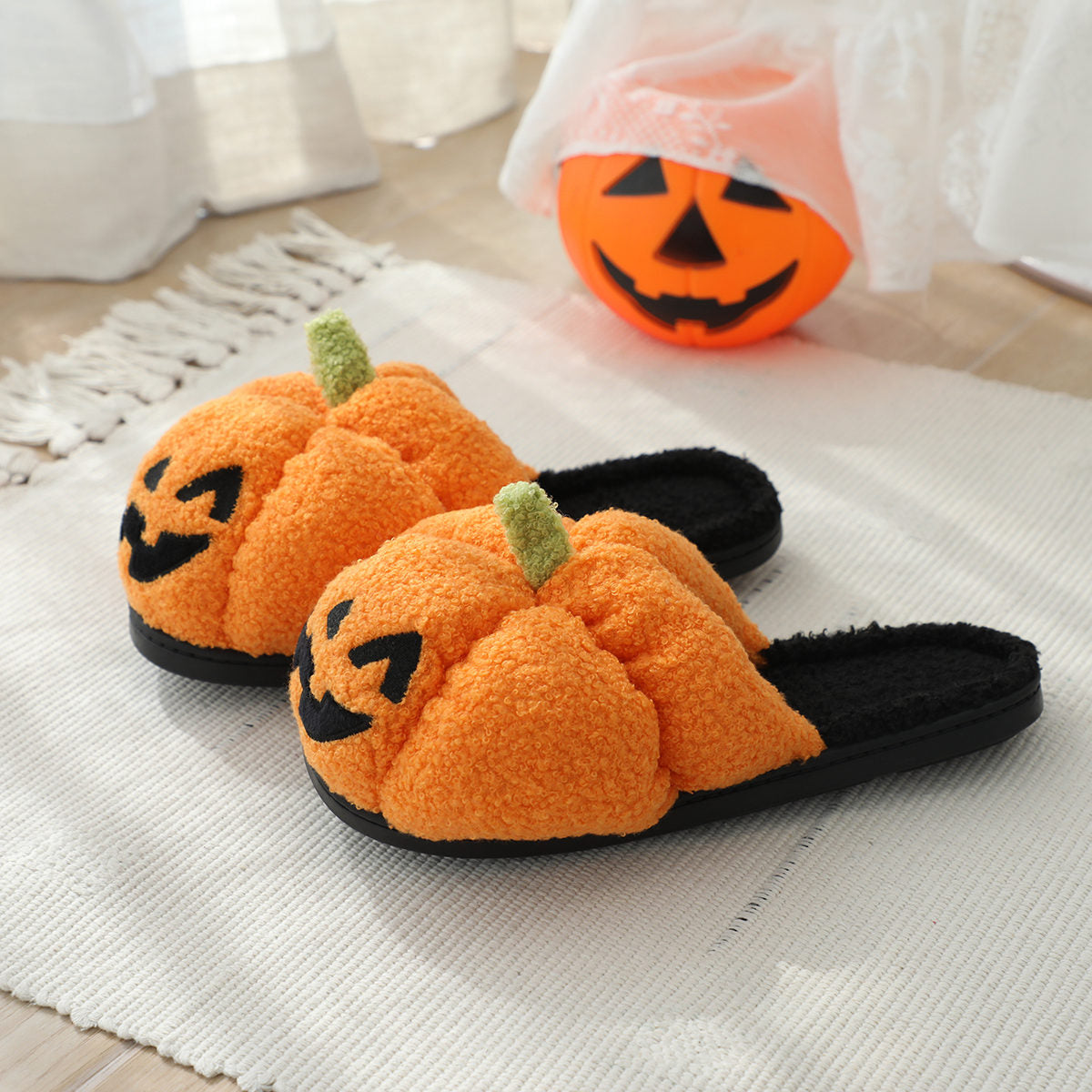 ELAINREN Halloween Pumpkin Slippers for Women Men Spooky Slides Soft Plush Fuzzy Slippers Indoor Outdoor Shoes